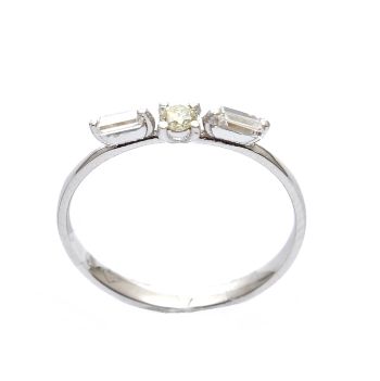 White gold engagement ring with diamonds 0.26 ct