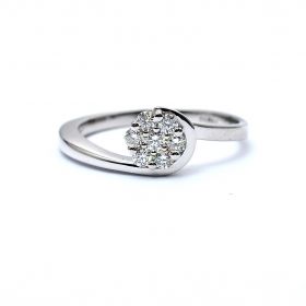 White gold ring with diamonds 0.23 ct