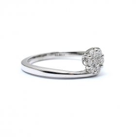 White gold ring with diamonds 0.23 ct