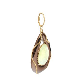 Yellow and brown gold pendant with peridote