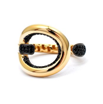 Yellow gold  ring with onyx